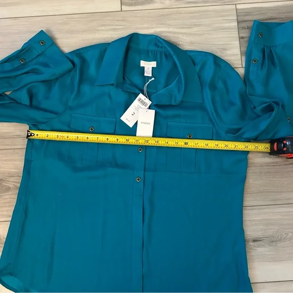 Chicos Shirt Bundle Of 5 NWT Mixed Styles Button Up  Size 2 Retail Value $435 - Picture 2 of 15